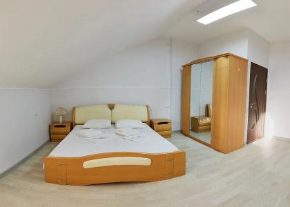 Luys Hostel & Tours - 1