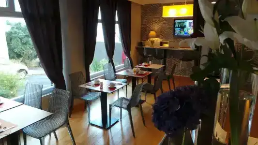 Hôtel Le Cambronne - 16