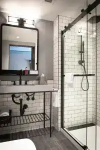 Moxy Seattle Downtown - 58