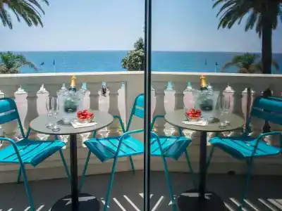 Mercure Nice Marché Aux Fleurs - 70