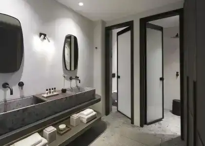 Aeonic Suites and Spa - 8