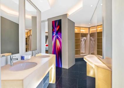 V Dubai, Curio Collection by Hilton - 88