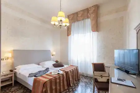 Grand Royal - 2