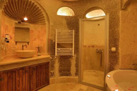 Safran Cave - 115