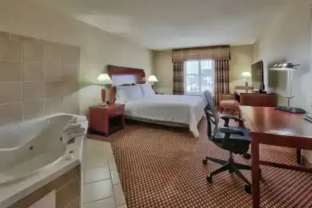 Hilton Garden Inn - 36