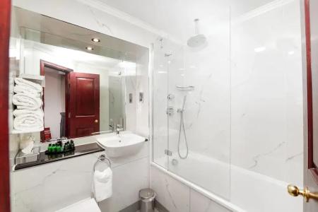 Fitzrovia - 32