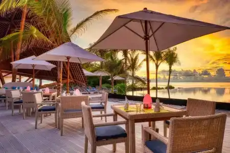 Mӧvenpick Resort Kuredhivaru Maldives - 12