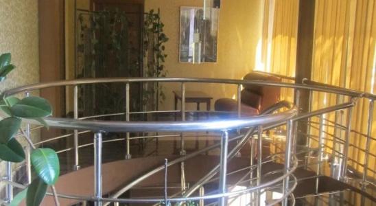 2x2 Cinema-Bar & Tours - 13
