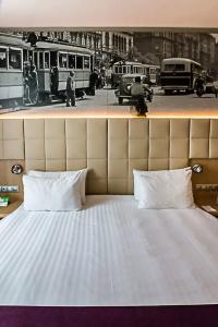 Holiday Inn - 78