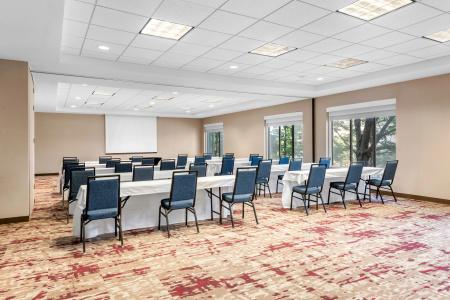 Hilton Garden Inn - 37
