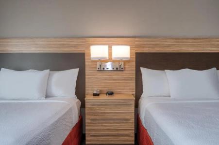 TownePlace Suites by Marriott Indianapolis Airport - 1
