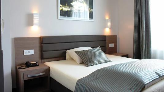 St.Joseph Hamburg - Reeperbahn St.Pauli Kiez - 58