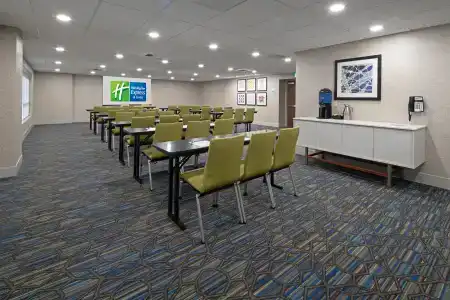 Holiday Inn Express Seattle - Sea-Tac Airport, An Ihg - 17