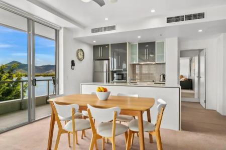 Cairns Private - 135