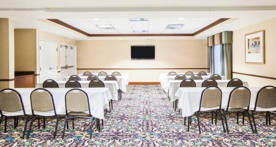 Staybridge Suites Airport, An Ihg - 0