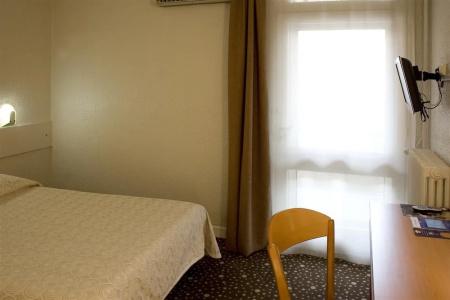 Ours Blanc - Place Victor Hugo - 62
