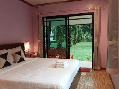 Khao Sok Palm Garden Resort - 15