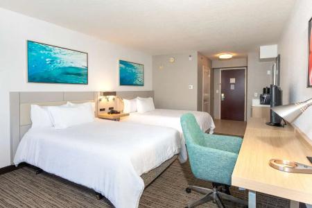 Hilton Garden Inn Airport - 52
