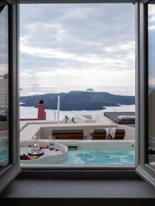 Caldera Cliff Illusion - 54