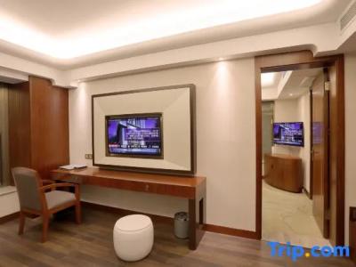 Lujia International - 120