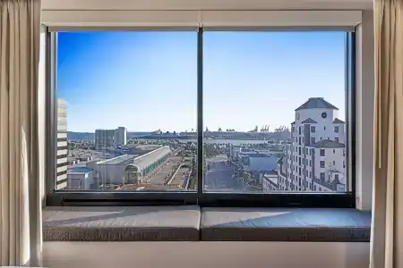 Renaissance Long Beach - 53