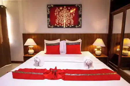 Huen Jao Ban - 83