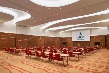 Hilton Frankfurt Airport - 16