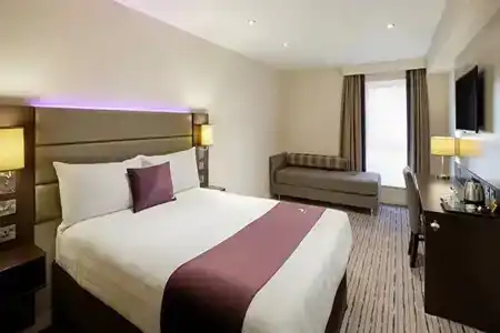 Premier Inn Pacific Quay - 3