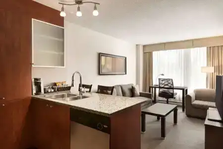 Embassy Suites by Hilton - - 22