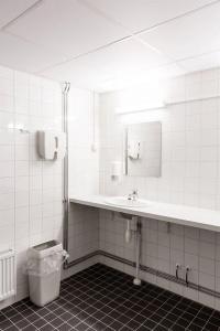 Forenom Hostel Vantaa Airport - 7