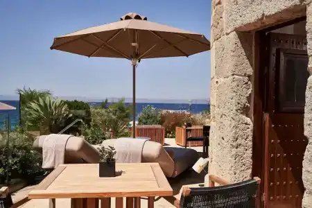 Bellevue On The Beach Suites - 111
