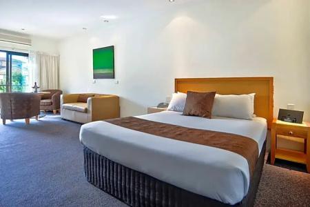 Best Western Motor Inn & Serviced - 74