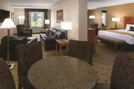 Best Western Plus - 88