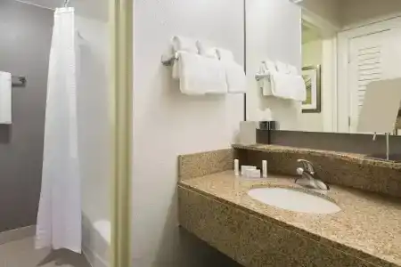 Courtyard by Marriott/Wrightsville Beach - 31