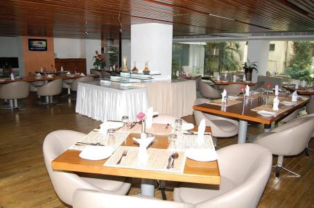 Monarch Luxur - Infantry Road - 12