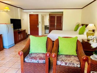 Surin Bay Inn - 42