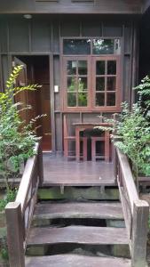 Ruean Mai Chai Khlong - 75