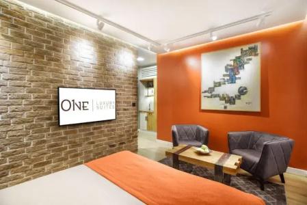 One Luxury Suites - 80