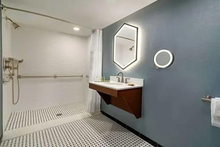 DoubleTree by Hilton Ocean City Oceanfront - 98