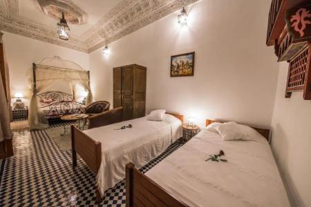 Riad Sara - 26