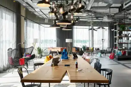 Moxy Cologne Bonn Airport - 8