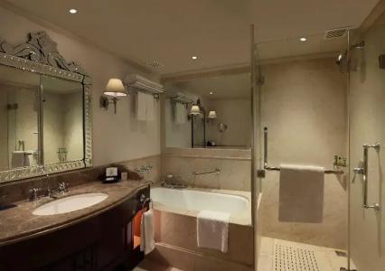 Hilton Mumbai International Airport - 63