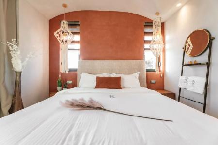 Blue Carpet Luxury Suites - 209