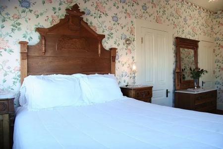 Martine Inn - 4