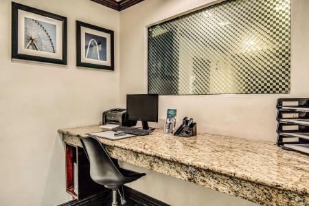 Quality Inn & Suites Dallas-Cityplace - 12