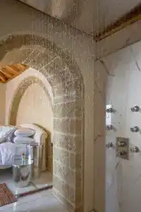 Moni Emvasis Luxury Suites - 71