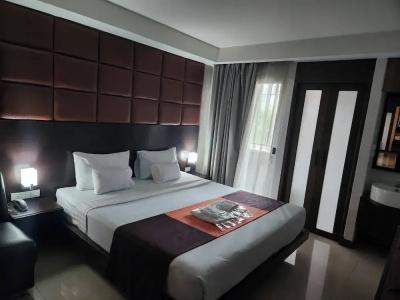 The Bangkok Cha Cha Suite - 53