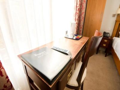 Oyo The Regency - 8