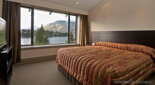 Copthorne & Resort Lakefront - 8