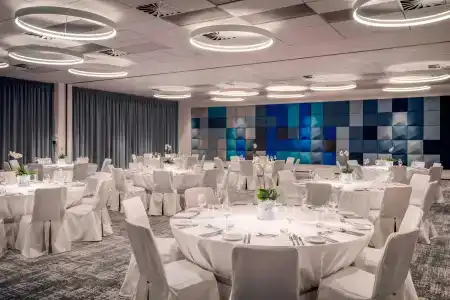 Courtyard by Marriott Brno - 24